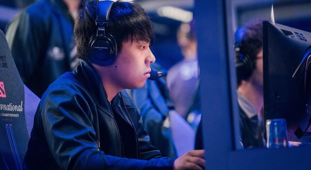 How Invictus Gaming Achieves Success Through Team Synergy